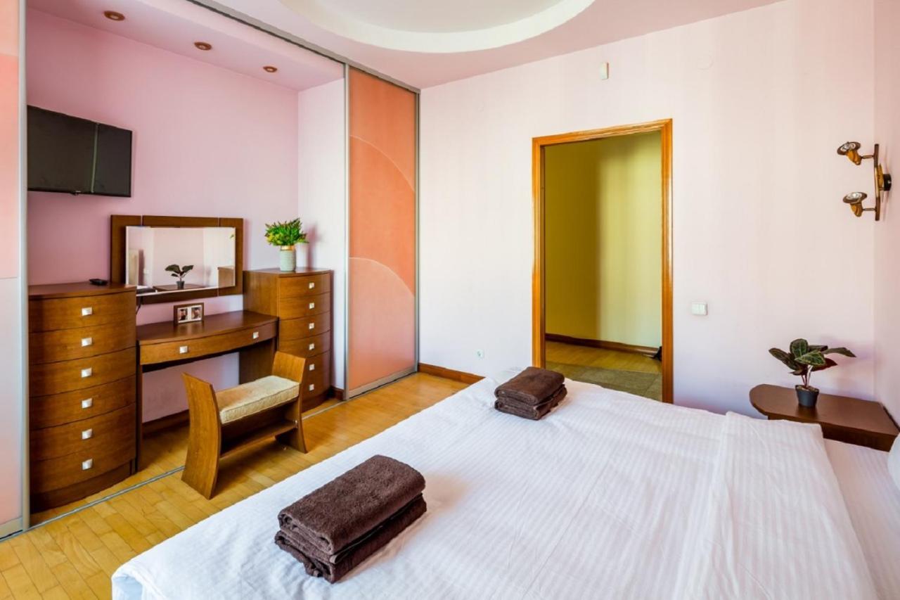 Alfa Apartments Ivana Franka Lviv Eksteriør billede
